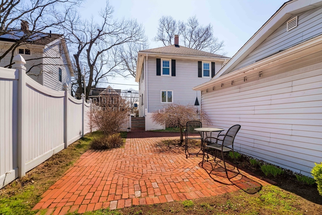 240 Neponset Valley Parkway