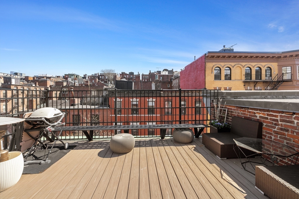 25 Phillips St PH