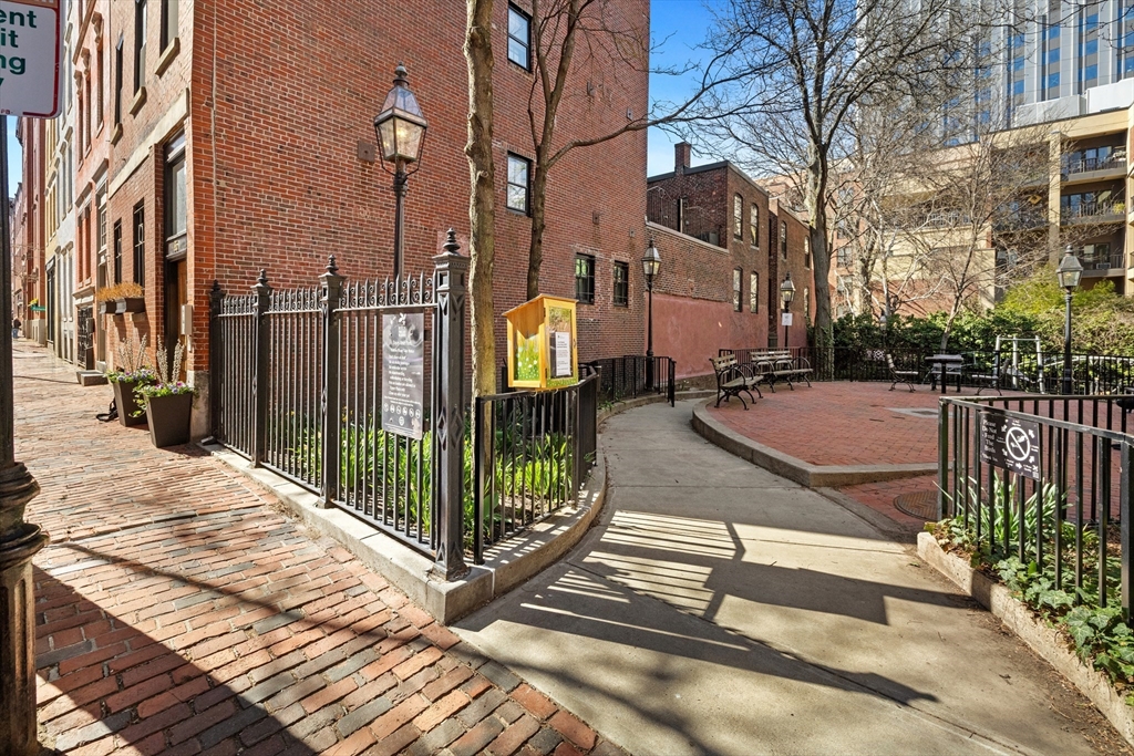 25 Phillips St PH