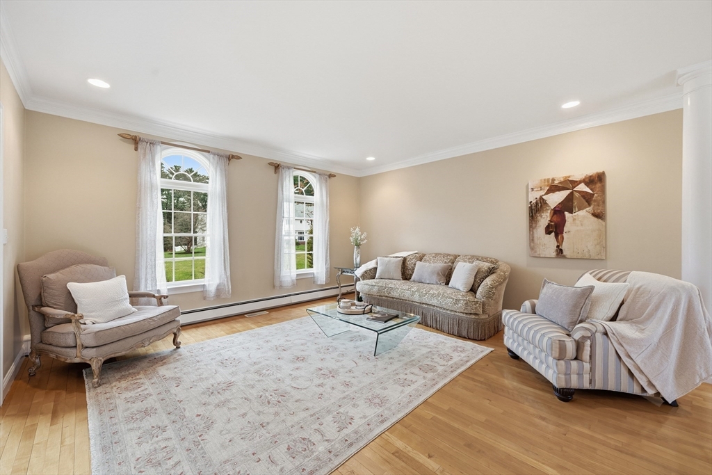 10 Haymeadow Rd