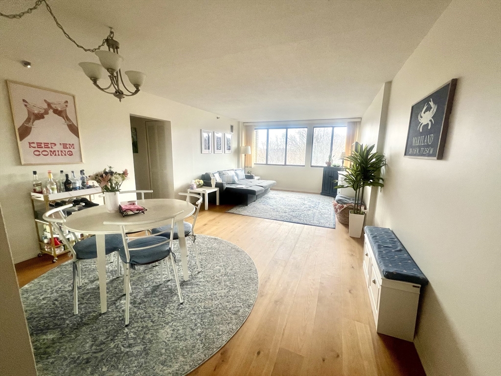 1731 Beacon # 615