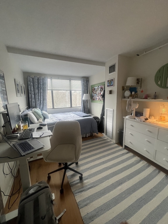 1731 Beacon # 615
