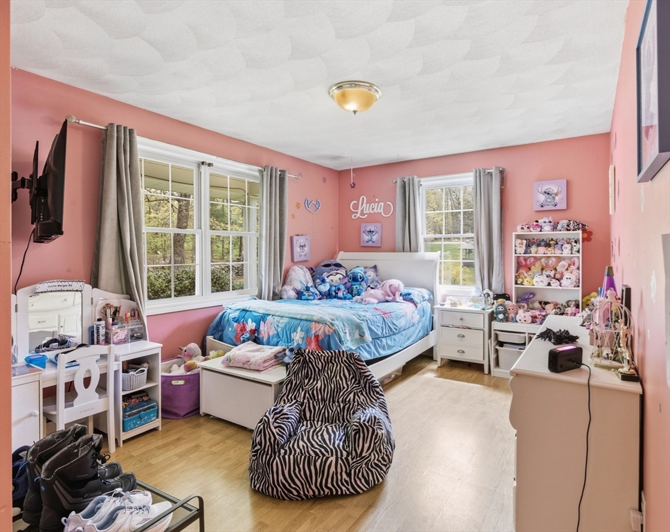99 Burlingame Rd