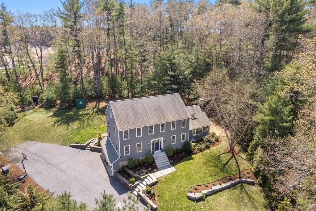 70 Cross Creek Ln