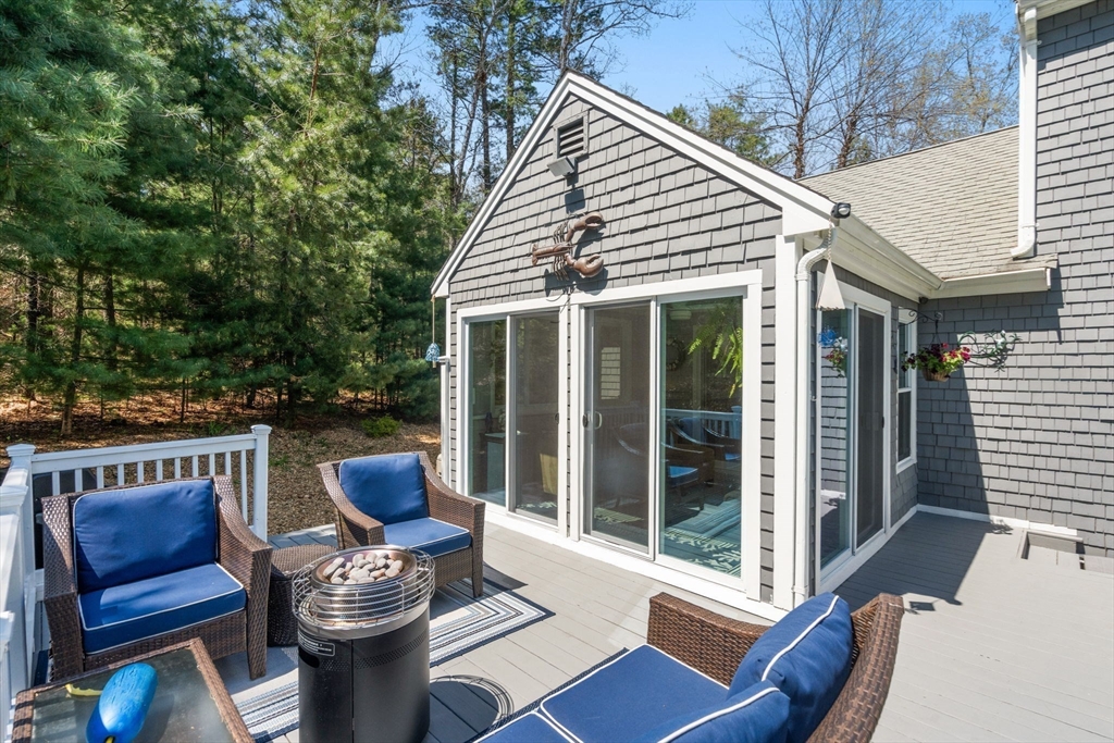 70 Cross Creek Ln