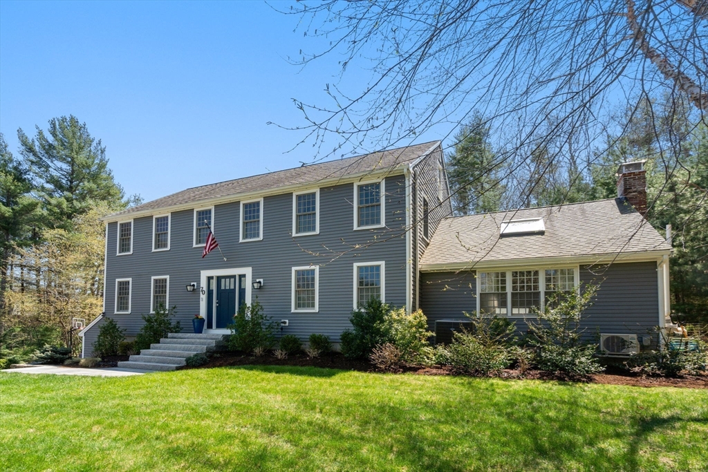 70 Cross Creek Ln