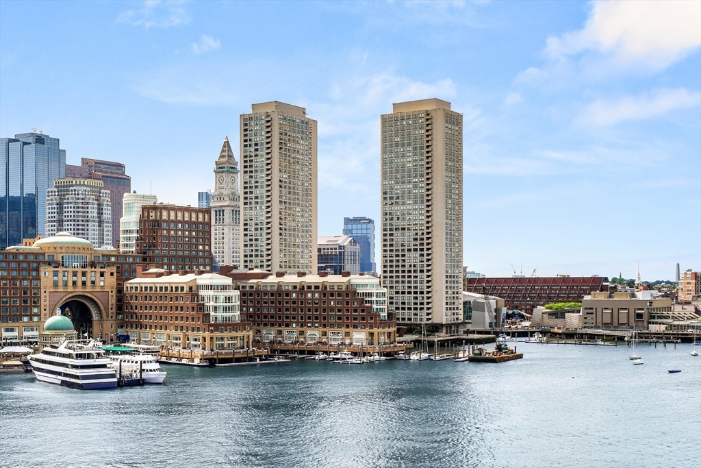 65 East India Row # 16E