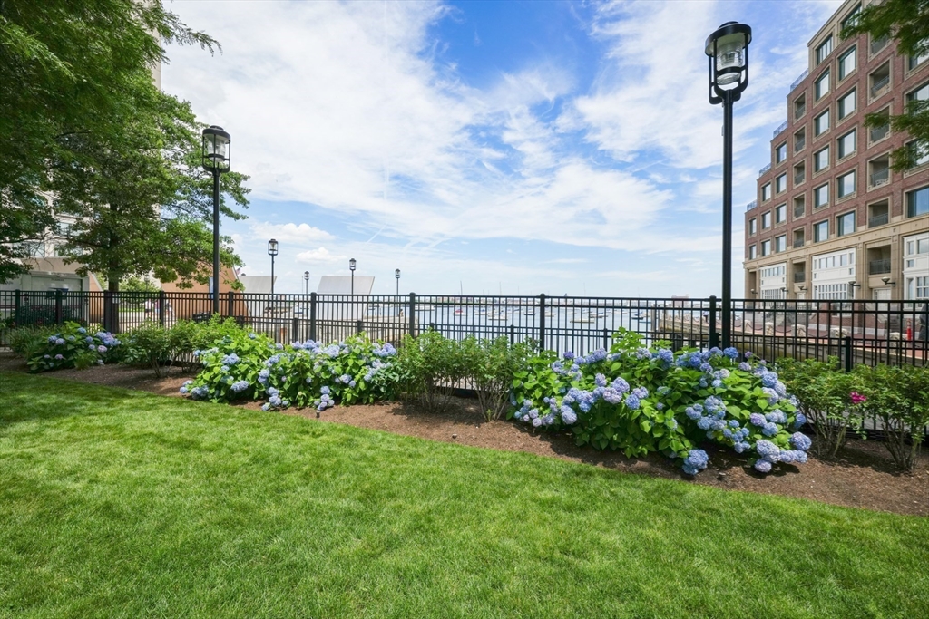 65 East India Row # 16E