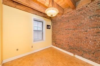 120 Commercial Street # 2 Unit: 2-2