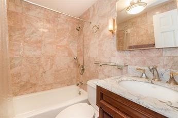 120 Commercial Street # 2 Unit: 2-2