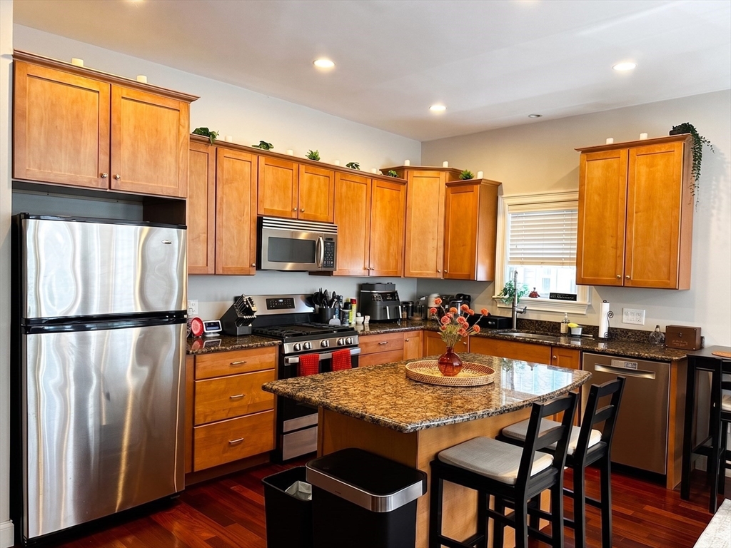 65 Chestnut Ave # 1