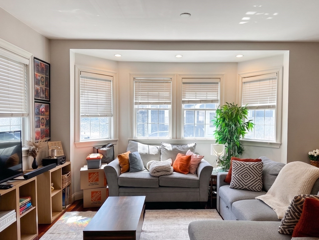 65 Chestnut Ave # 1