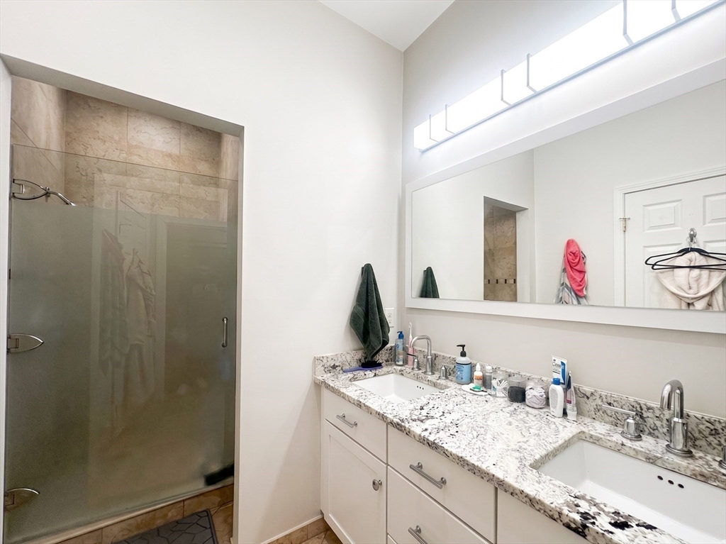 65 Chestnut Ave # 1