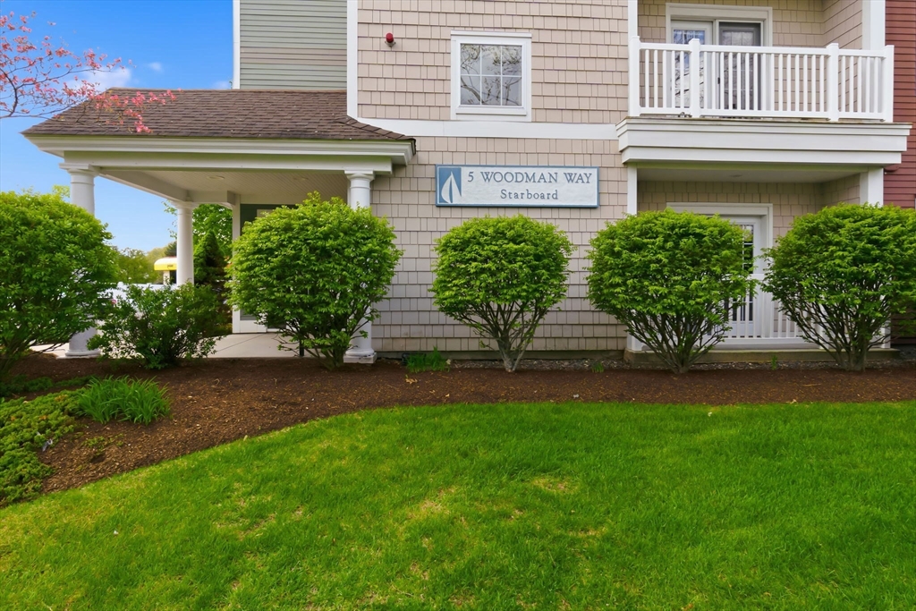 5 Woodman Way # 107