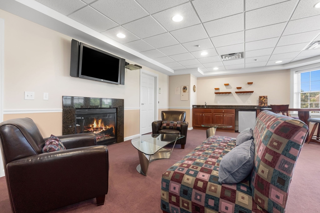 5 Woodman Way # 107