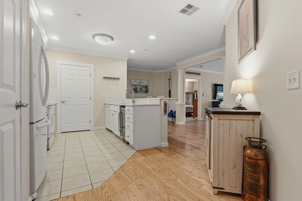 5 Woodman Way # 107
