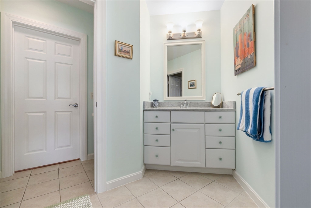 5 Woodman Way # 107