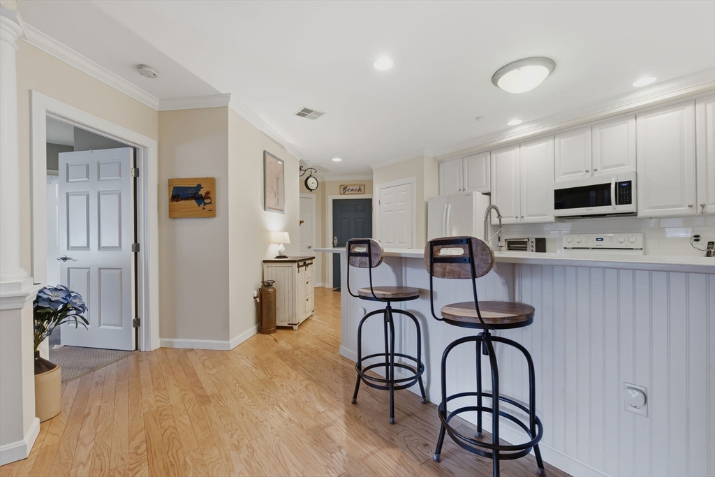 5 Woodman Way # 107