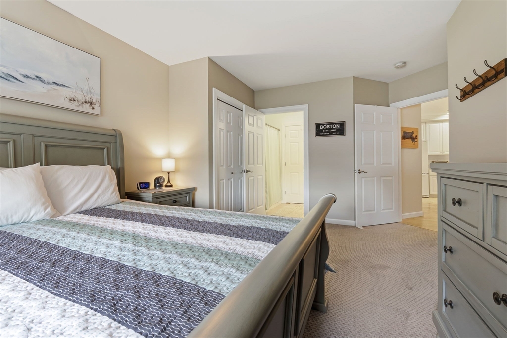 5 Woodman Way # 107