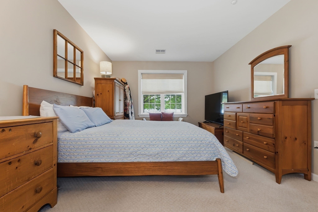5 Woodman Way # 107