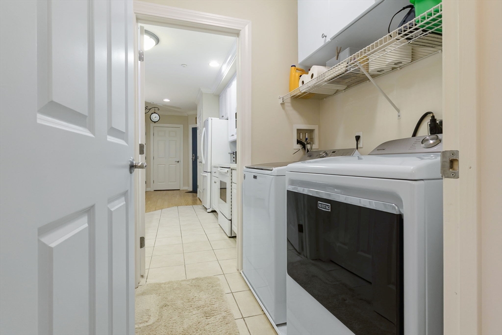 5 Woodman Way # 107