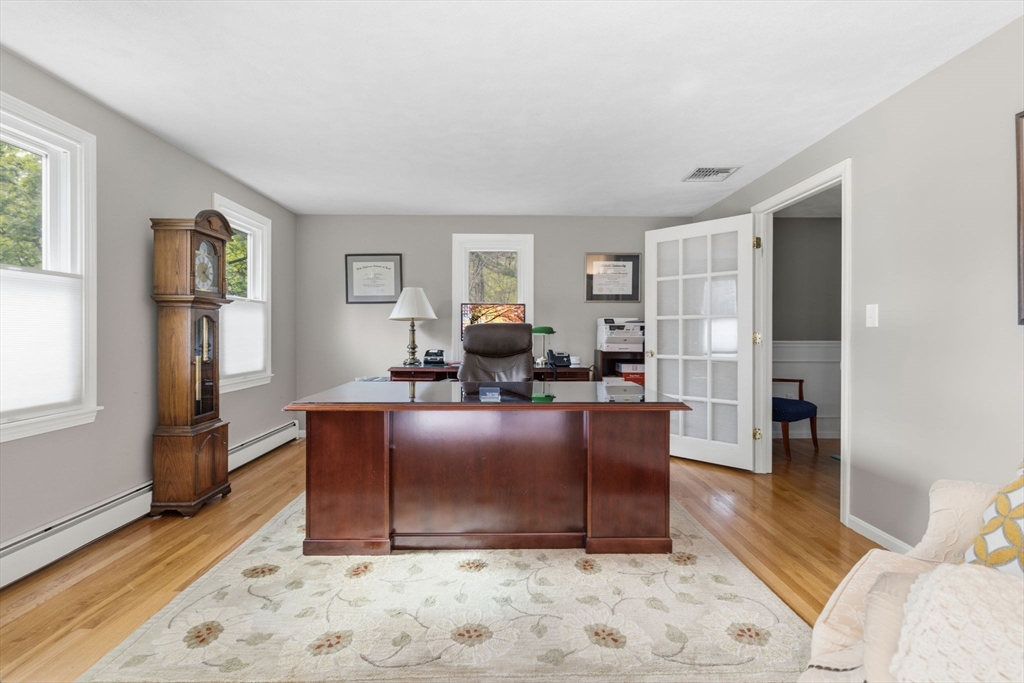 25 Towpath Dr