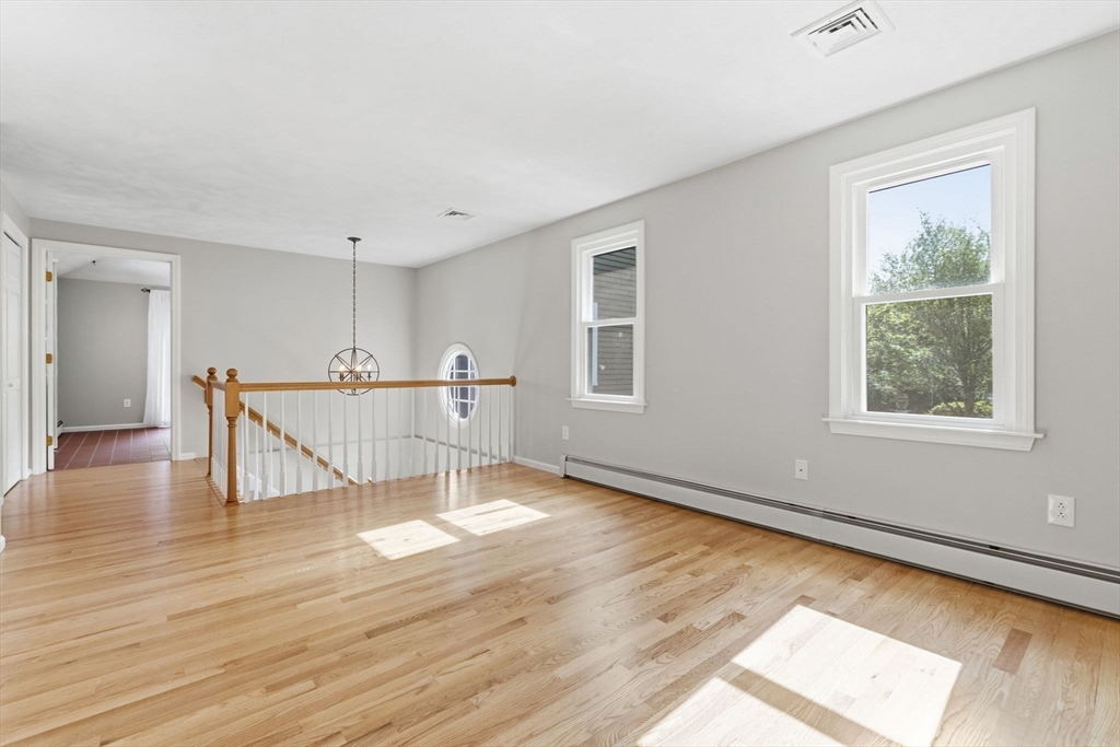 25 Towpath Dr