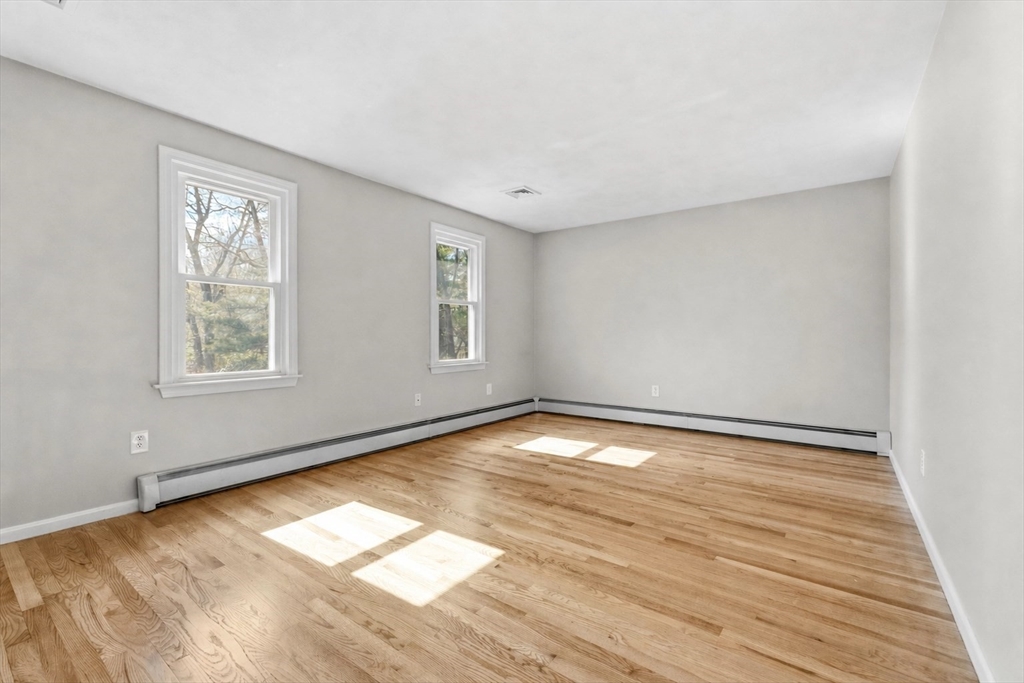 25 Towpath Dr