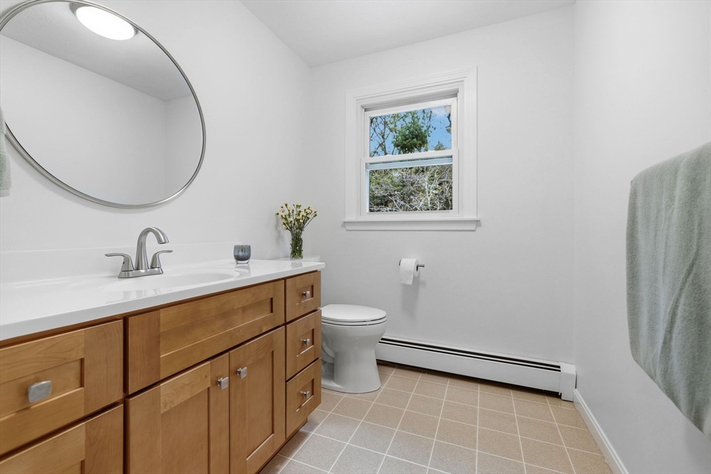 25 Towpath Dr