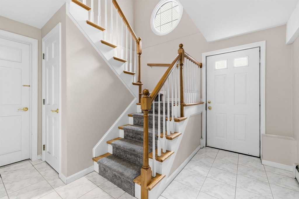 25 Towpath Dr