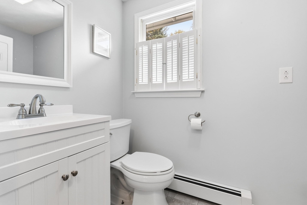 25 Towpath Dr
