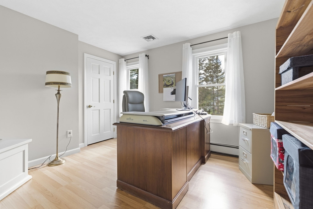 25 Towpath Dr