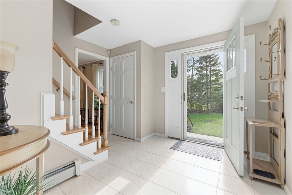 25 Towpath Dr