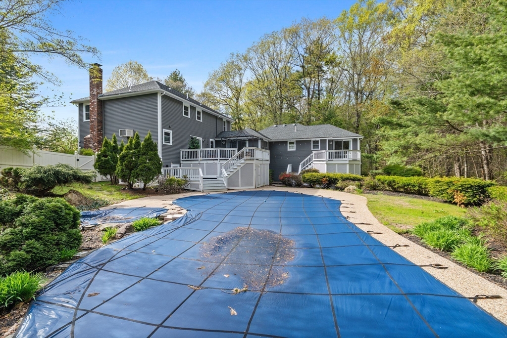 25 Towpath Dr