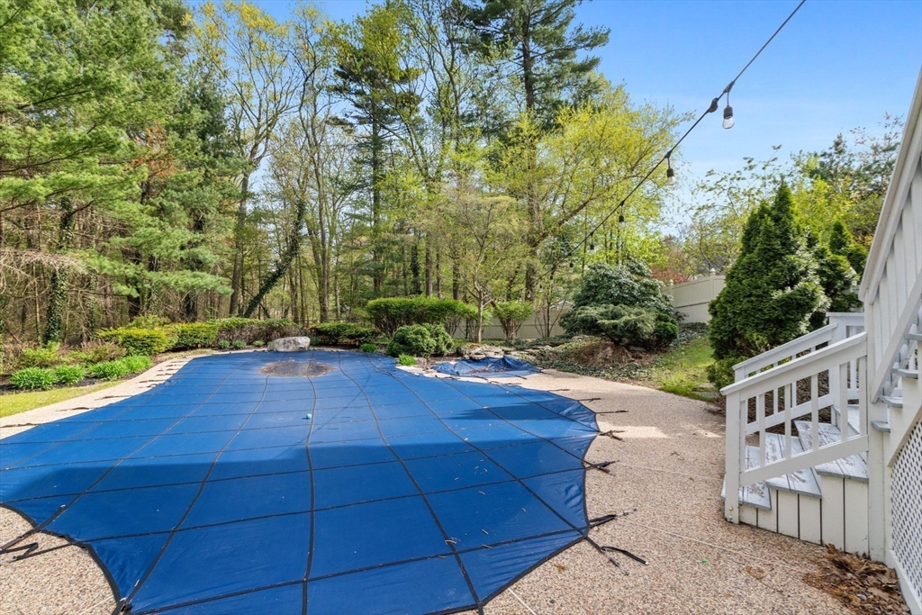 25 Towpath Dr