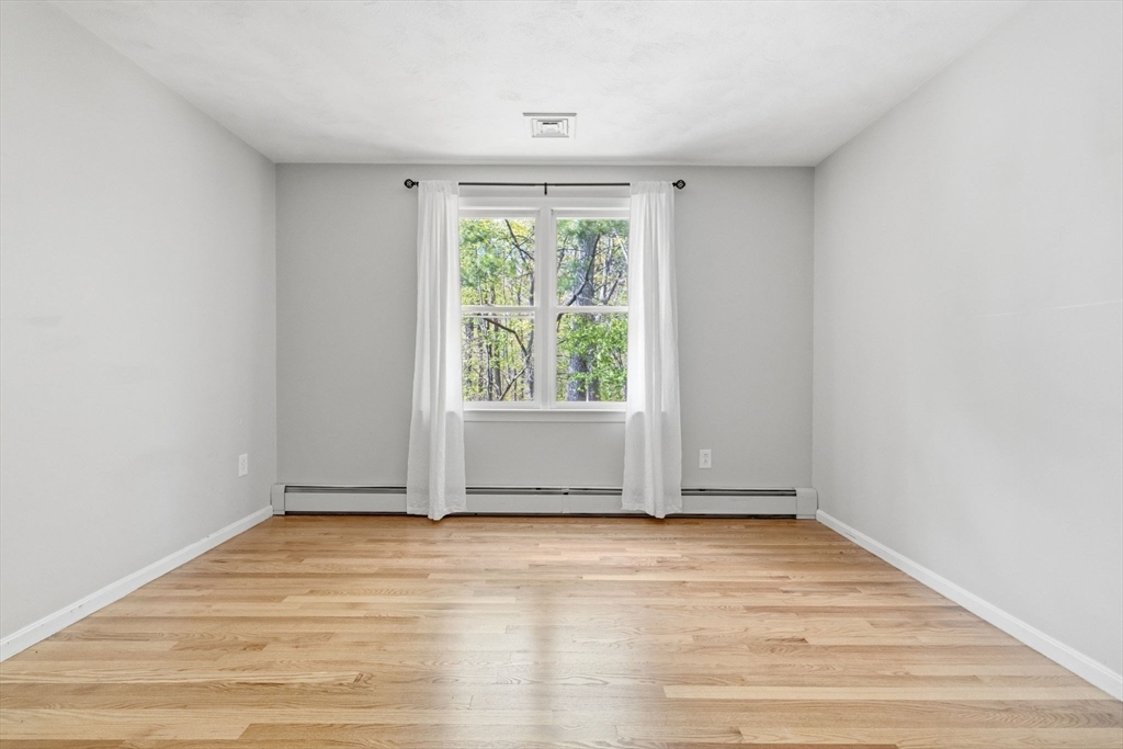 25 Towpath Dr