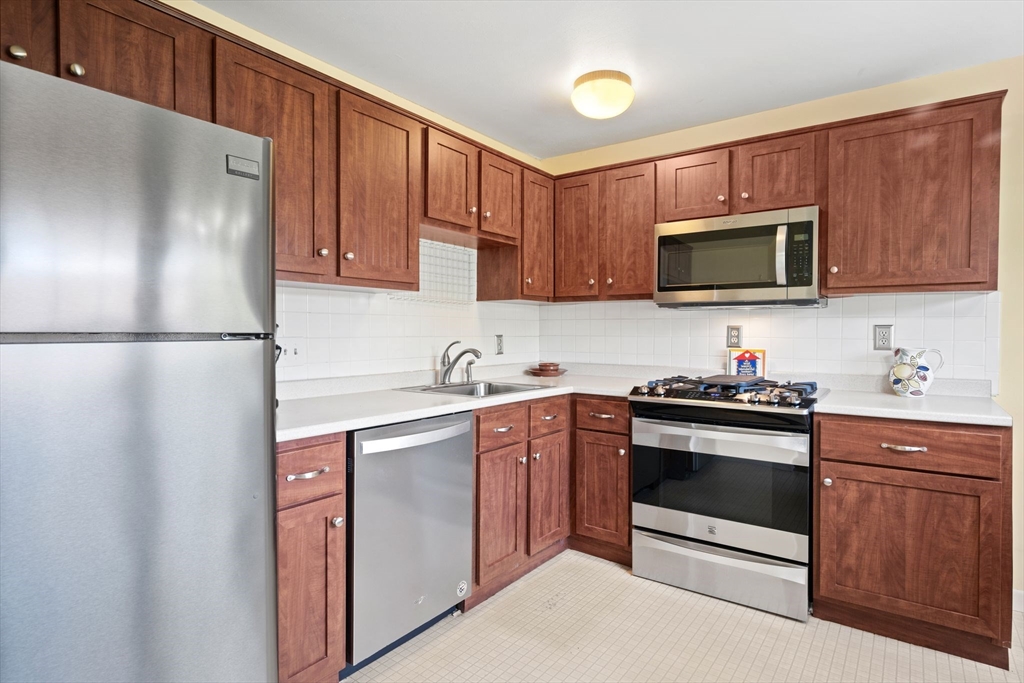 103 Farrwood # 3