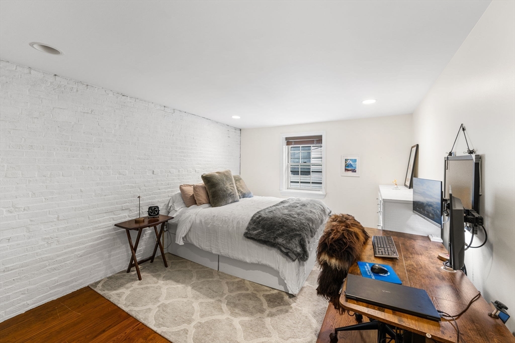 40 Joy St # 9