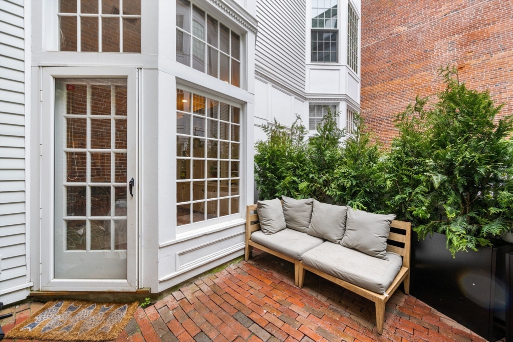 40 Joy St # 9