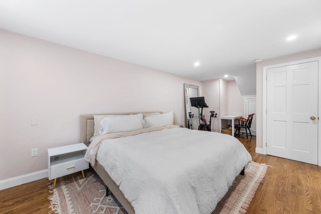 40 Joy St # 9