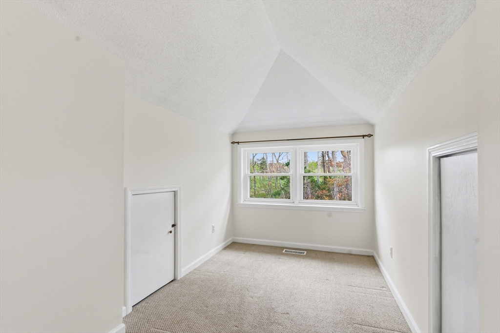 11 Harbor Hill Drive # 11