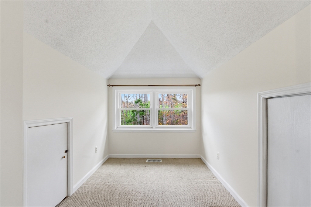11 Harbor Hill Drive # 11
