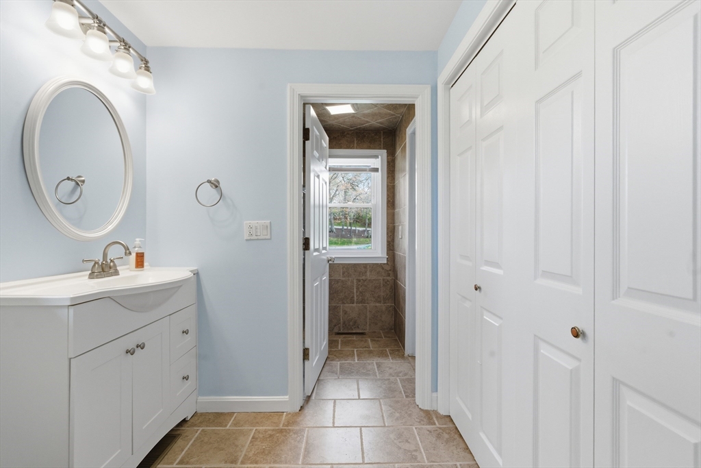 11 Harbor Hill Drive # 11