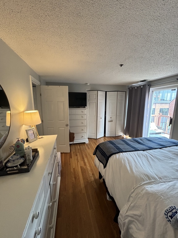 19 Main St # D