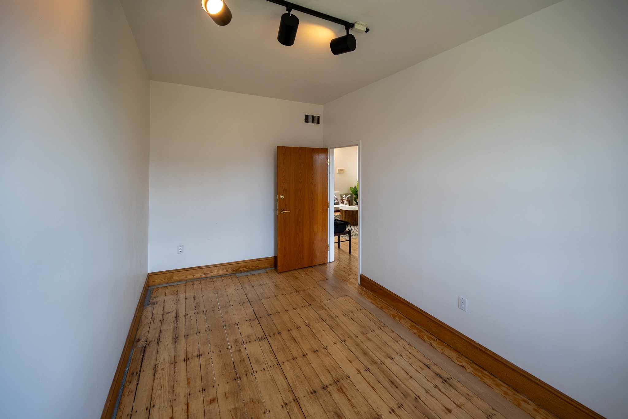 268 Newbury St # 4A