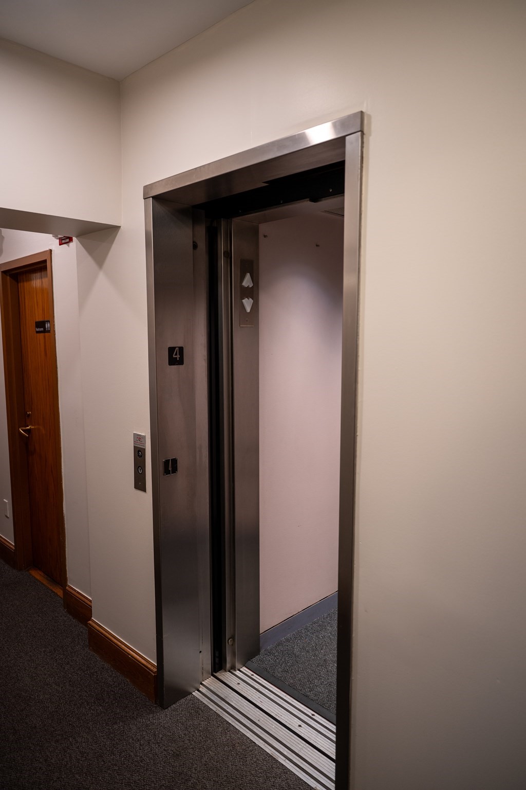 268 Newbury St # 4A