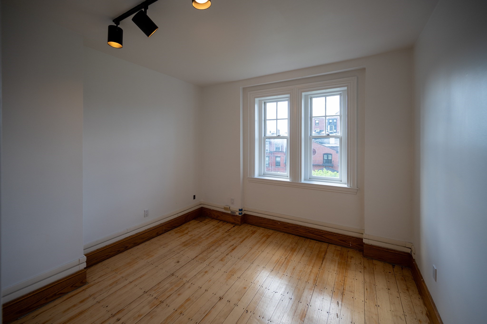 268 Newbury St # 4A