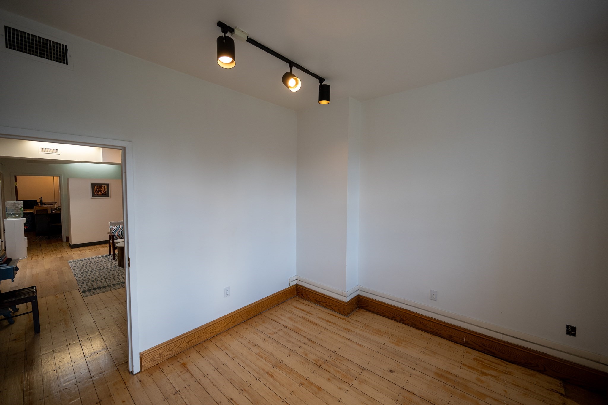 268 Newbury St # 4A