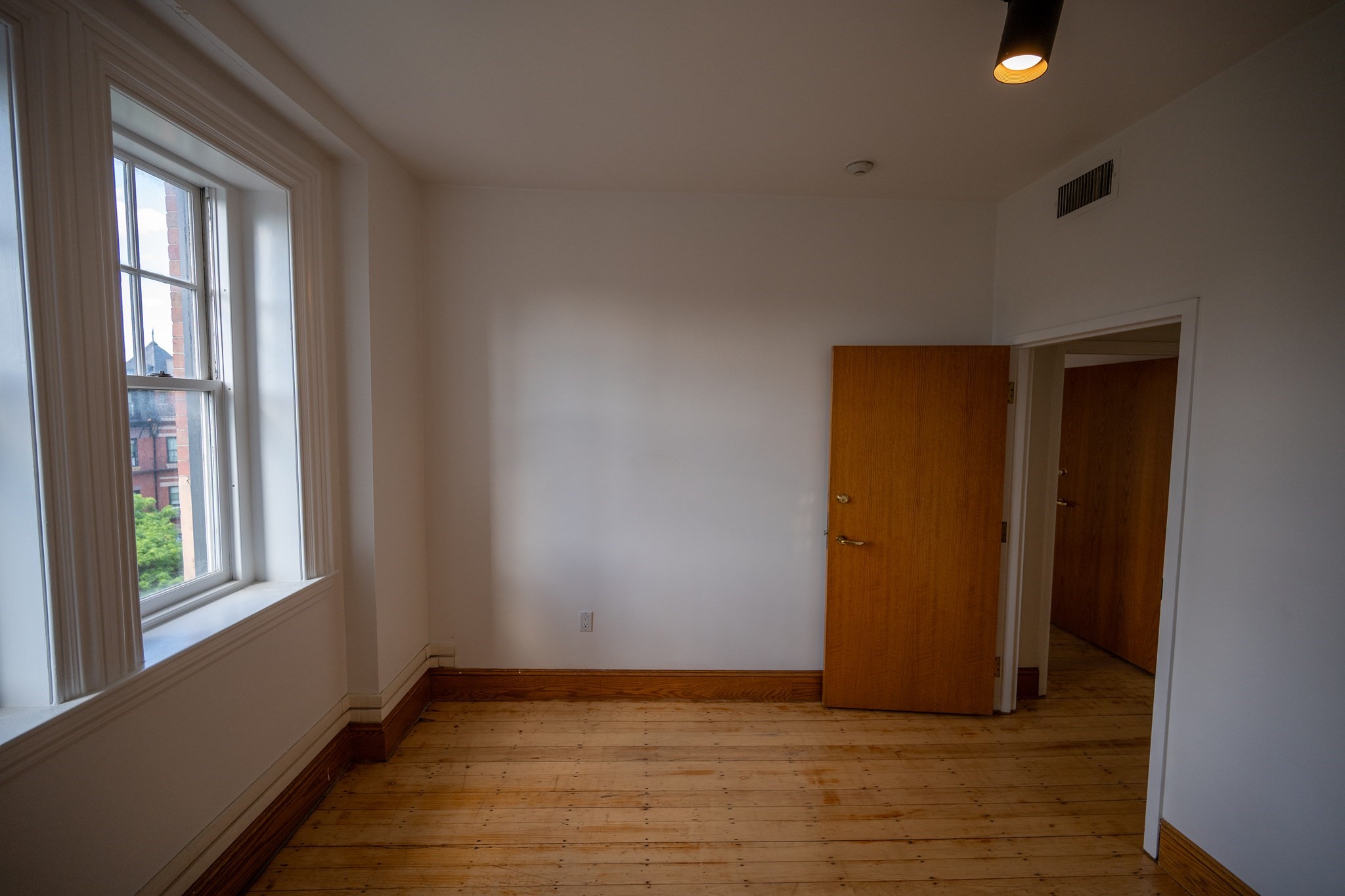 268 Newbury St # 4A