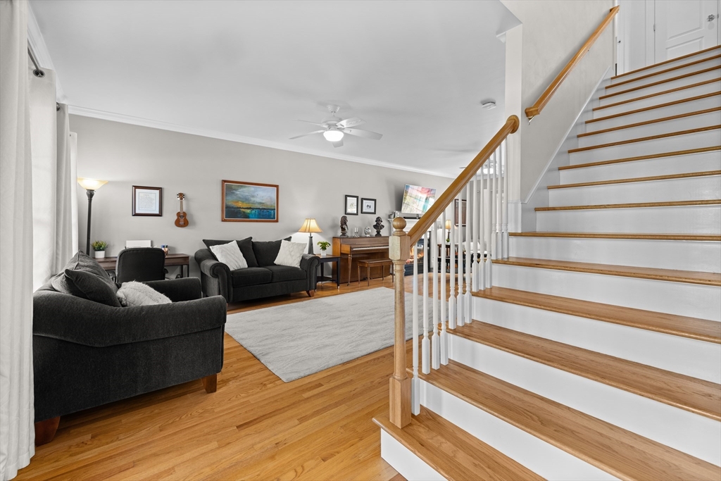 243 Cottrell Rd